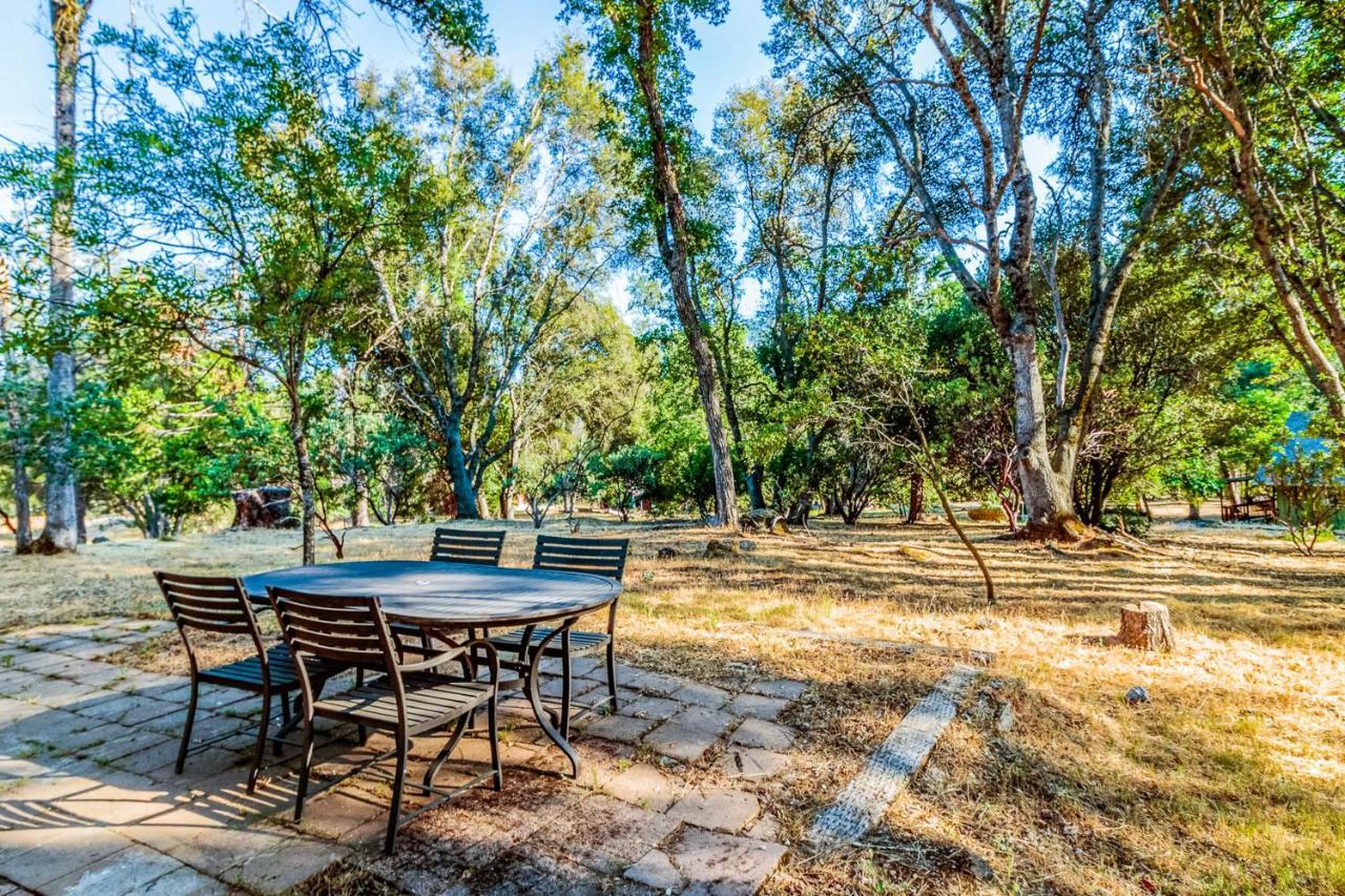 Pine Ridge Peak Villa Oakhurst Exterior photo